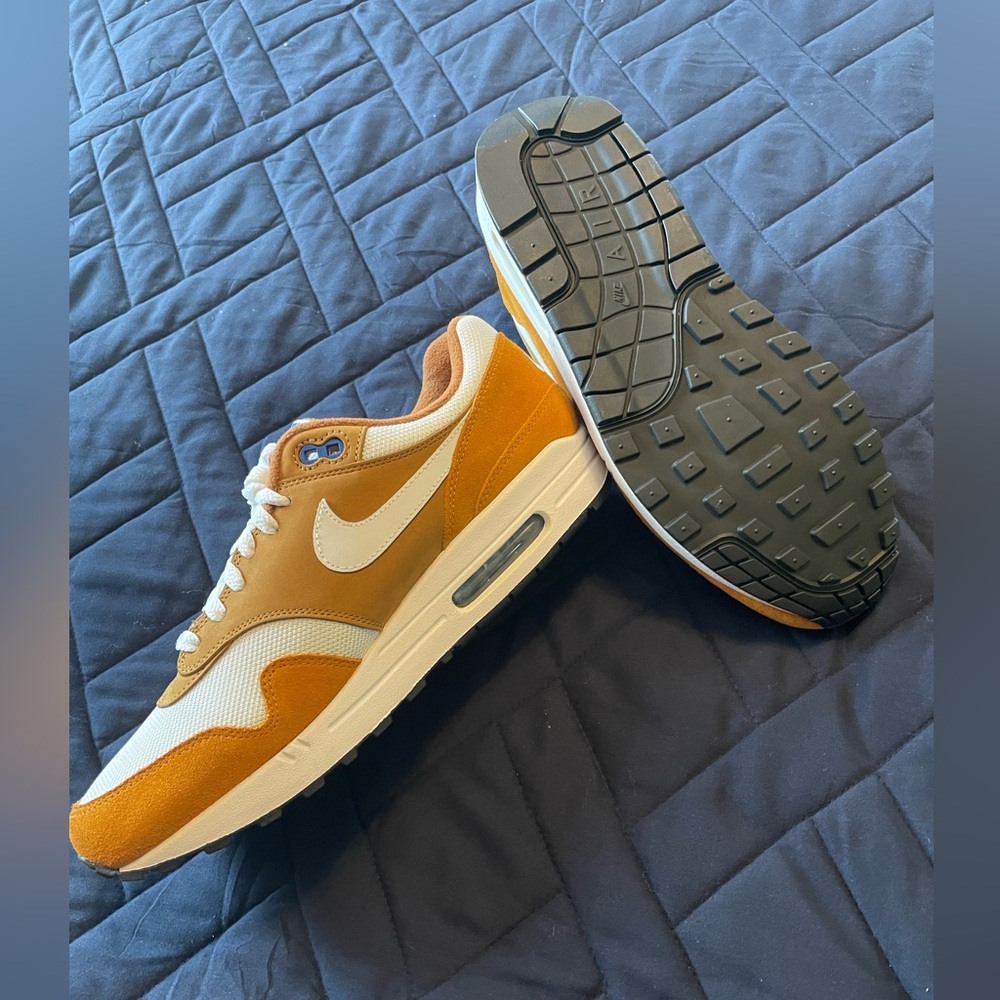 Nike Air Max 1 2018 Premium Retro Curry 10.5 wish I would have kept the box.